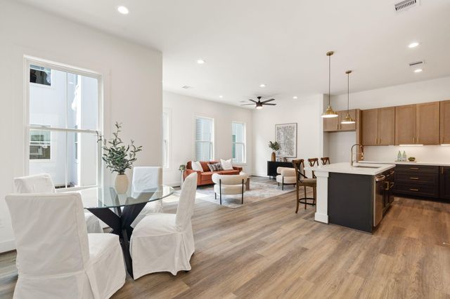 1142 W 16th Street, Houston, TX 77008
