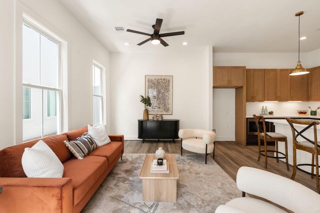 1142 W 16th Street, Houston, TX 77008