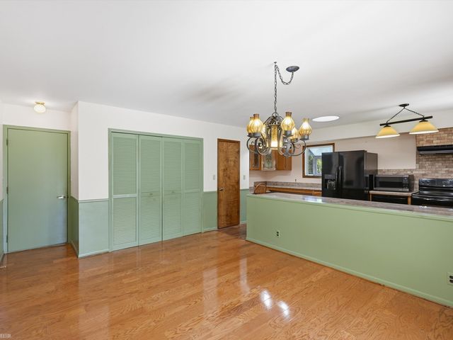 42424 Tessmer Drive, Sterling Heights, MI 48314