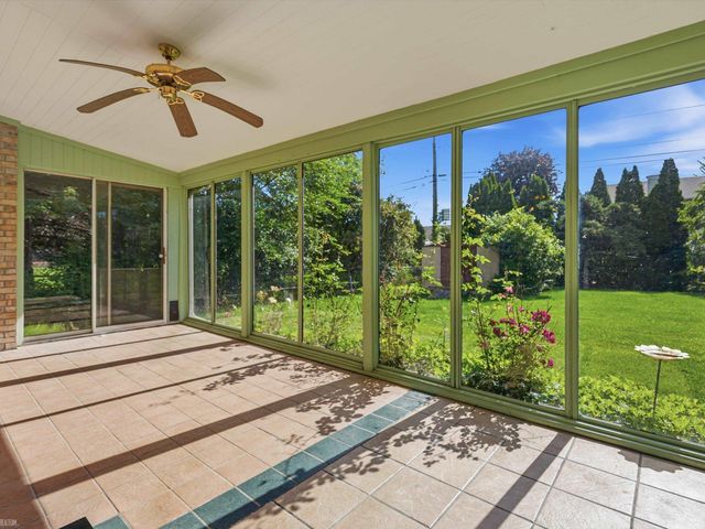 42424 Tessmer Drive, Sterling Heights, MI 48314