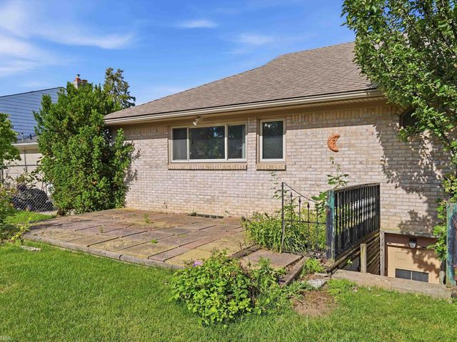 42424 Tessmer Drive, Sterling Heights, MI 48314