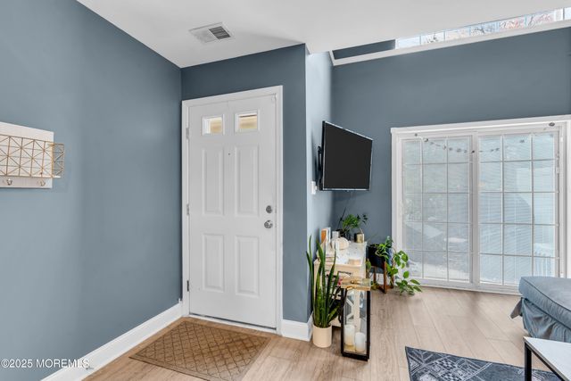 11 Madison Court, Tinton Falls, NJ 07712