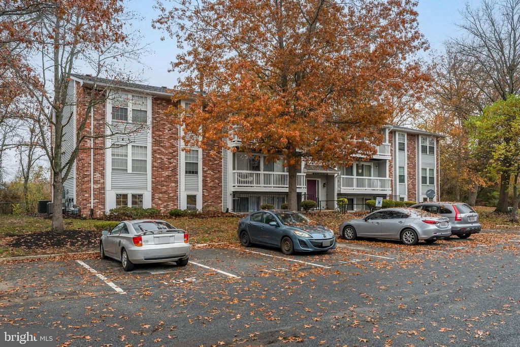 108 KENWOOD DR, Sicklerville, NJ 08081