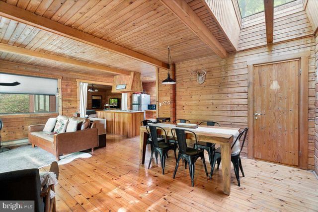 513 STRATON, Basye, VA 22810