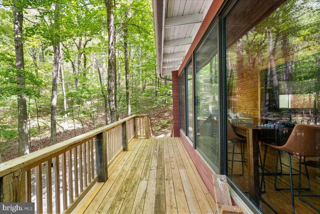 513 STRATON, Basye, VA 22810