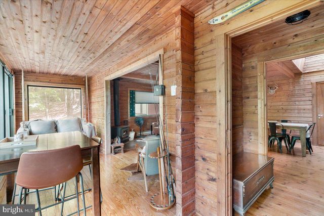 513 STRATON, Basye, VA 22810