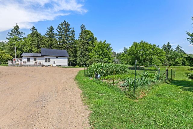 42550 Cedarcrest Trail, Harris, MN 55032