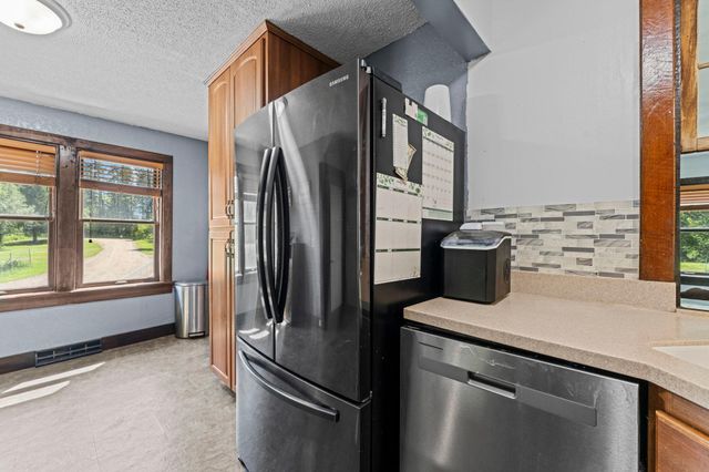 42550 Cedarcrest Trail, Harris, MN 55032
