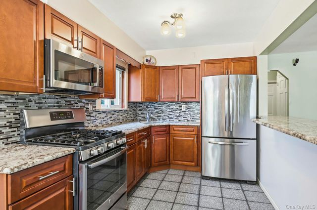 62-41 79th Street, Middle Village, NY 11379