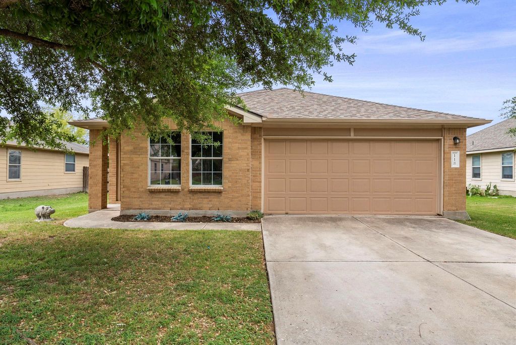 118 Camellia DR, Hutto, TX 78634