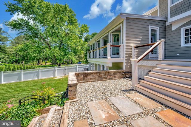 313 INGLESIDE DR, Fredericksburg, VA 22405