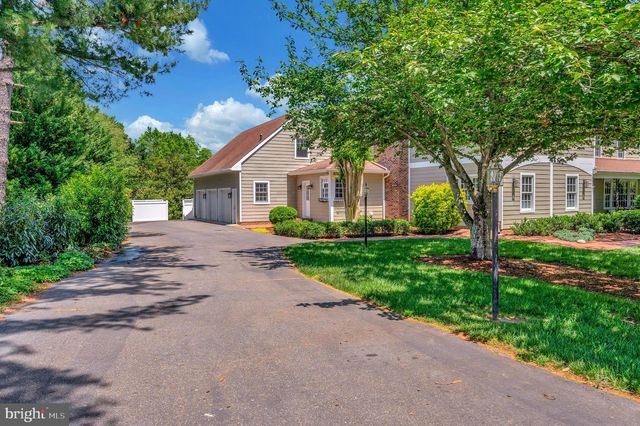 313 INGLESIDE DR, Fredericksburg, VA 22405