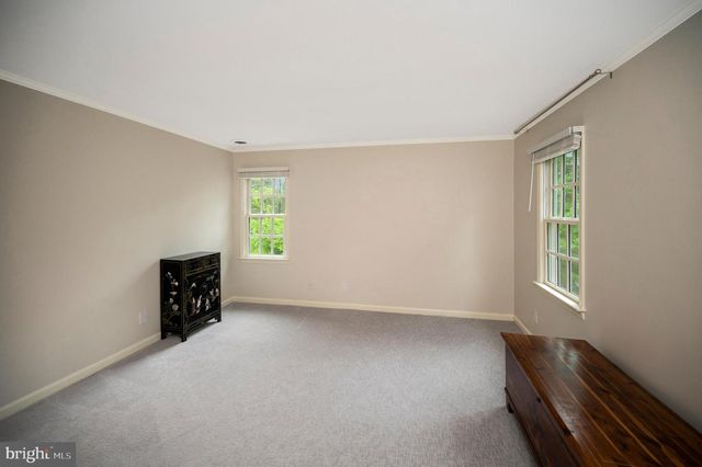 313 INGLESIDE DR, Fredericksburg, VA 22405