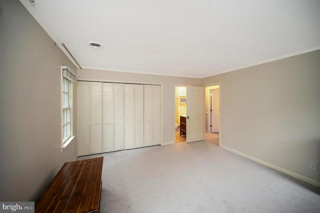 313 INGLESIDE DR, Fredericksburg, VA 22405
