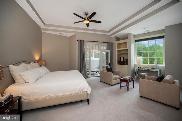 313 INGLESIDE DR, Fredericksburg, VA 22405