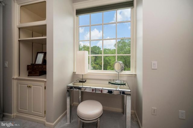313 INGLESIDE DR, Fredericksburg, VA 22405