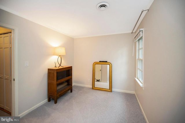 313 INGLESIDE DR, Fredericksburg, VA 22405