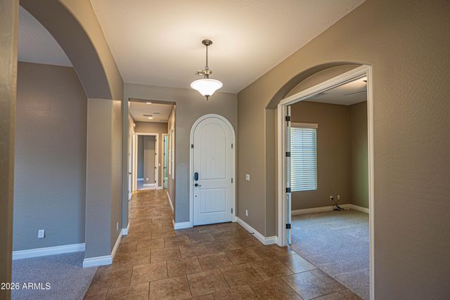 2948 E MAPLEWOOD Street, Gilbert, AZ 85297
