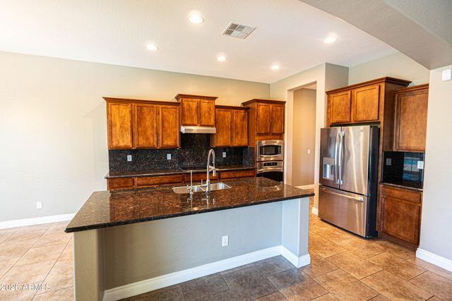 2948 E MAPLEWOOD Street, Gilbert, AZ 85297