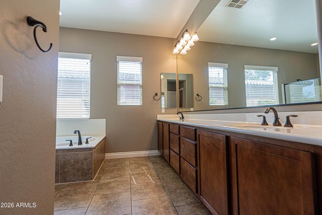 2948 E MAPLEWOOD Street, Gilbert, AZ 85297