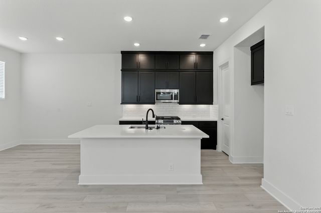 20675 Huebner Rd Unit 710, San Antonio, TX 78258