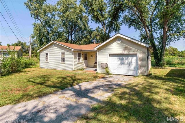 17 Denovion Court, Cahokia, IL 62206