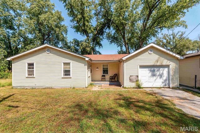 17 Denovion Court, Cahokia, IL 62206