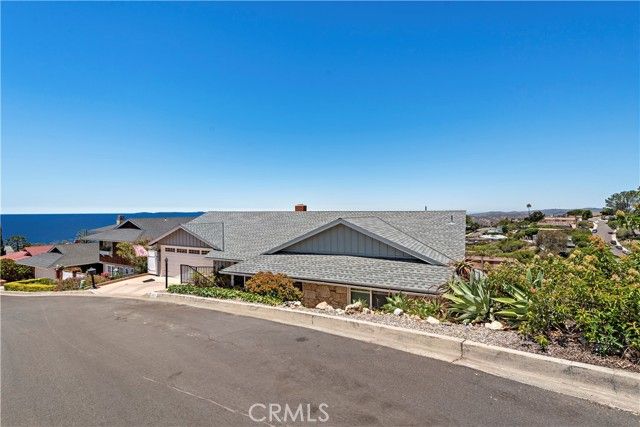 3079 Cresta Way, Laguna Beach, CA 92651