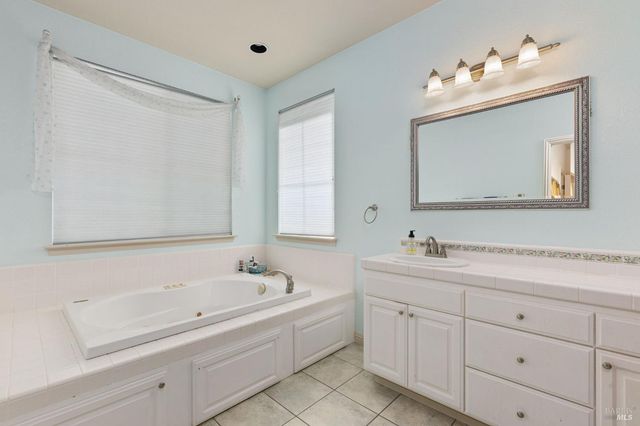 7959 Linda Vista Rd, Vacaville, CA 95688