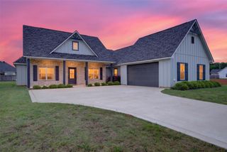 127 Sitka Loop, Haughton, LA 71037