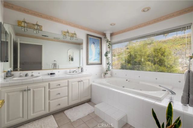 20881 Mandeville, Lake Mathews, CA 92570