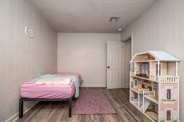 906 B Street NW, Ardmore, OK 73401