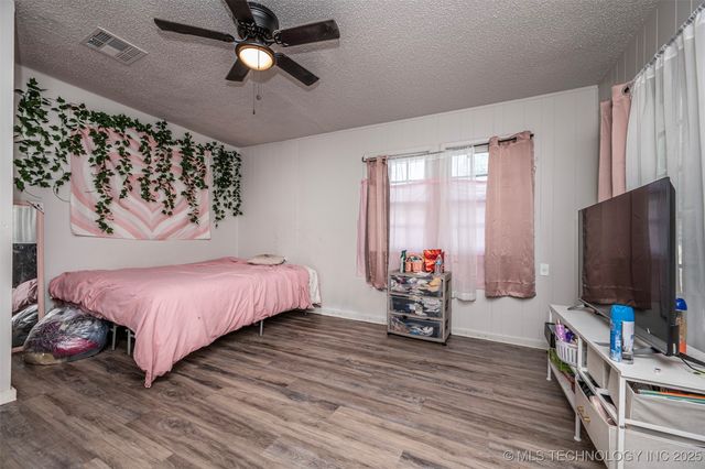 906 B Street NW, Ardmore, OK 73401