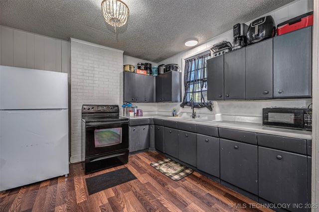 906 B Street NW, Ardmore, OK 73401