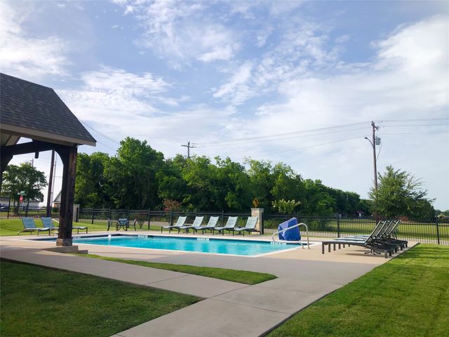 2104 Burke Drive, Princeton, TX 75407