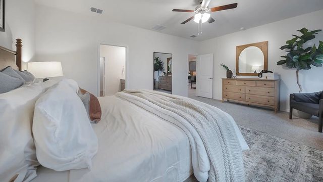 8128 Danny Scarth Ln, Fort Worth, TX 76120