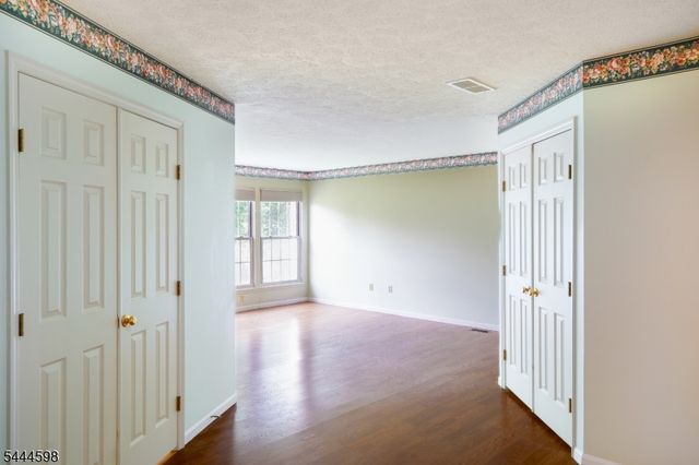 53 Castleton Rd, Montgomery Twp., NJ 08540