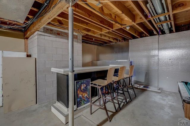 952 Twin Lakes Rd, Walsenburg, CO 81089