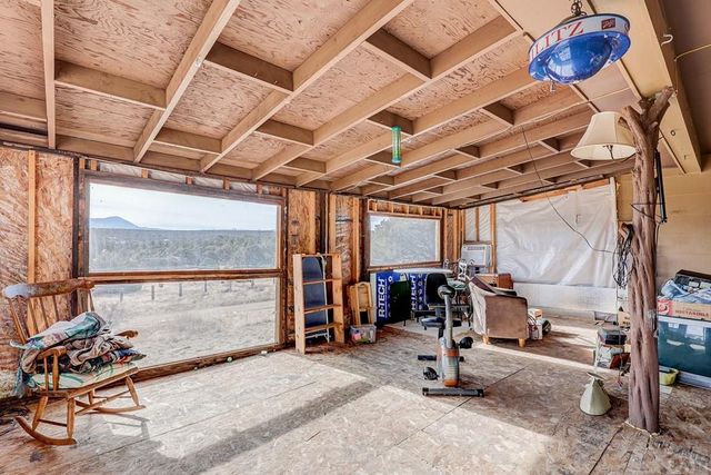 952 Twin Lakes Rd, Walsenburg, CO 81089