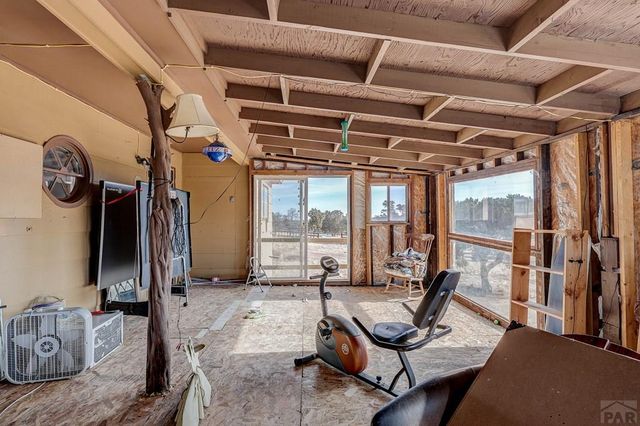 952 Twin Lakes Rd, Walsenburg, CO 81089