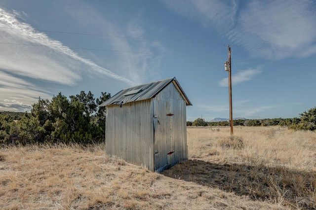 952 Twin Lakes Rd, Walsenburg, CO 81089