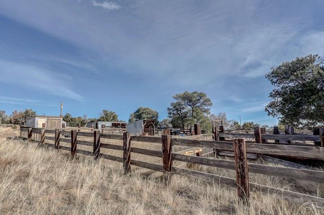 952 Twin Lakes Rd, Walsenburg, CO 81089