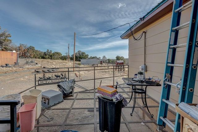 952 Twin Lakes Rd, Walsenburg, CO 81089
