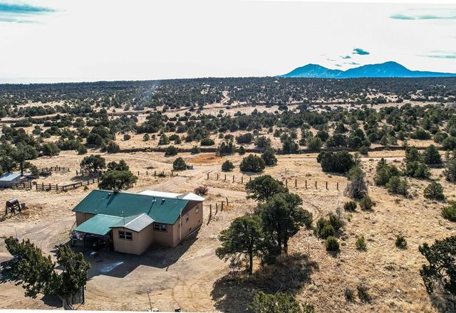 952 Twin Lakes Rd, Walsenburg, CO 81089