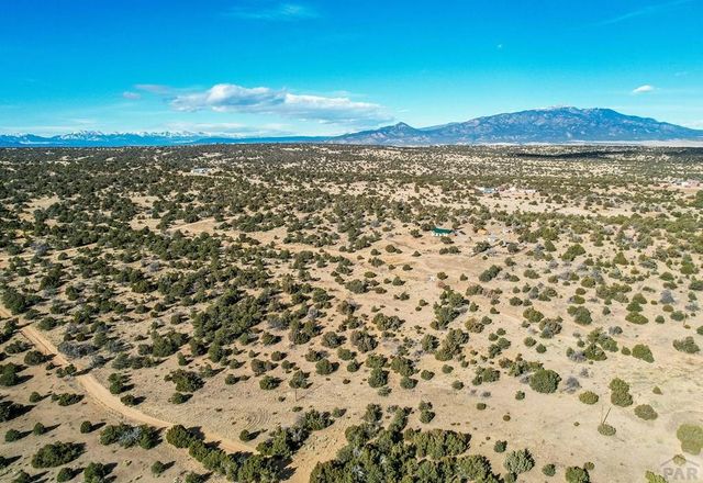 952 Twin Lakes Rd, Walsenburg, CO 81089