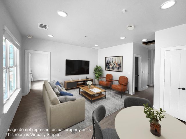 2400-437 Montgomery Park, Conroe, TX 77304