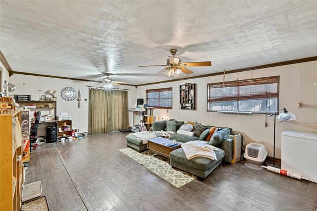 2711 N Locust Street, Denton, TX 76209