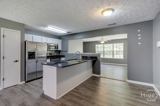 402 Sterling Creek Drive, Richmond Hill, GA 31324