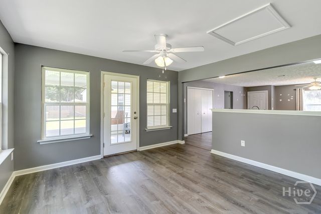 402 Sterling Creek Drive, Richmond Hill, GA 31324