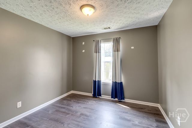 402 Sterling Creek Drive, Richmond Hill, GA 31324
